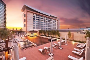 Le Meridien Hotel Bahrain City Centre