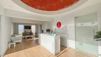 Club Reef Resort & Spa