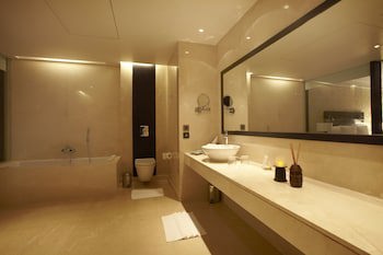 Crowne Plaza Pune City Centre, An Ihg Hotel