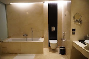 Crowne Plaza Pune City Centre, An Ihg Hotel