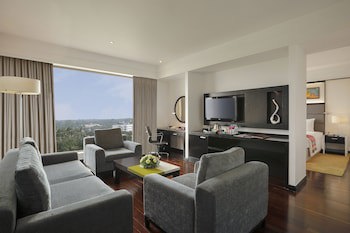 Crowne Plaza Pune City Centre, An Ihg Hotel