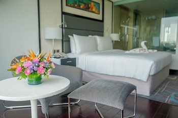 Crowne Plaza Pune City Centre, An Ihg Hotel