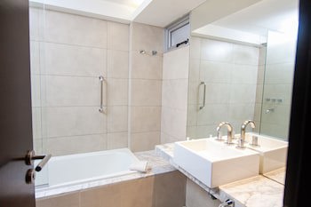 Amerian Tucuman Apart & Suites