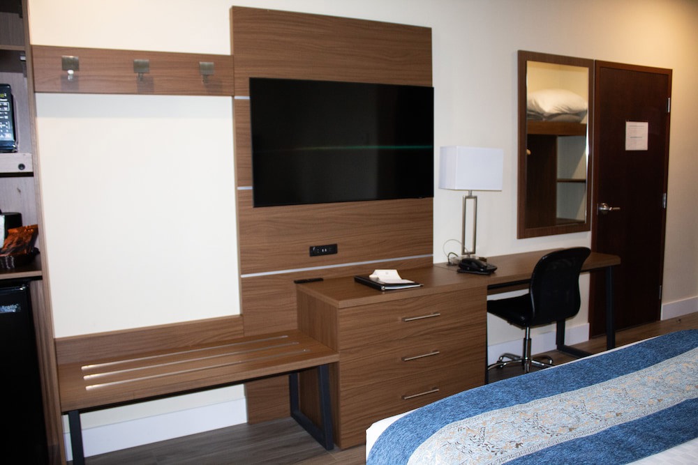 Hotel L