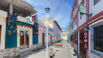 Golden Rest Ecuador