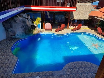 La Delphina B&B Bar And Grill Hotel