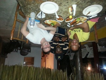 La Delphina B&B Bar And Grill Hotel