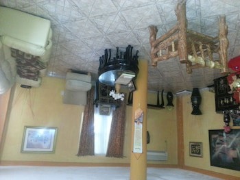 La Delphina B&B Bar And Grill Hotel