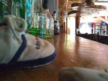 La Delphina B&B Bar And Grill Hotel