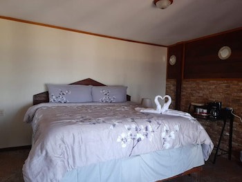 La Delphina B&B Bar And Grill Hotel