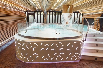 Bohemia Suites & Spa - Adults Only