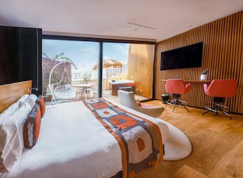 Bohemia Suites & Spa - Adults Only