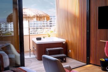 Bohemia Suites & Spa - Adults Only