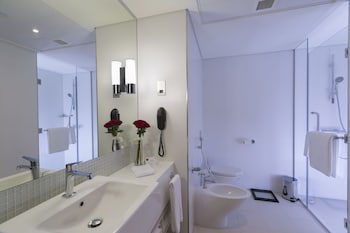 Aparthotel Adagio Abu Dhabi Al Bustan