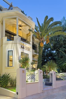 Avra City Boutique Hotel