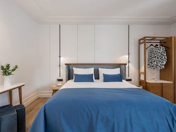 Avra City Boutique Hotel