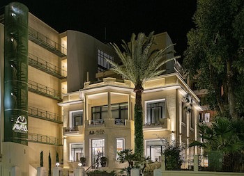 Avra City Boutique Hotel
