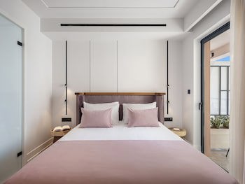 Avra City Boutique Hotel