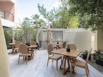 Avra City Boutique Hotel