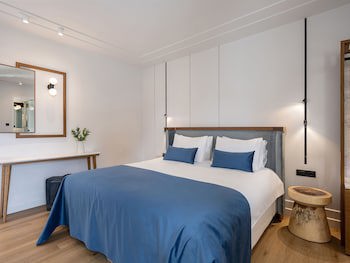 Avra City Boutique Hotel