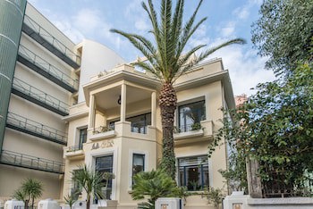 Avra City Boutique Hotel