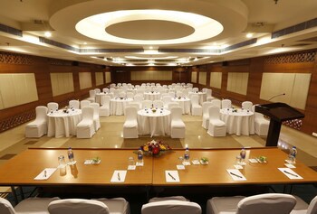 Greenpark Hotel