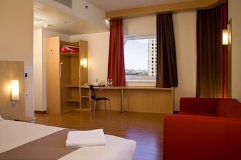 Ibis Kyiv City Center