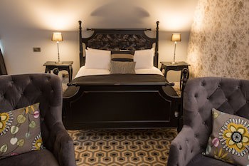 Anner Hotel