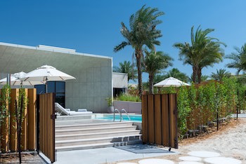 Erth Abu Dhabi Hotel