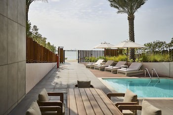 Erth Abu Dhabi Hotel