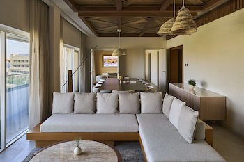 Erth Abu Dhabi Hotel