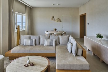 Erth Abu Dhabi Hotel