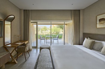Erth Abu Dhabi Hotel