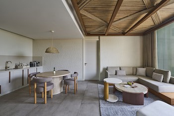 Erth Abu Dhabi Hotel