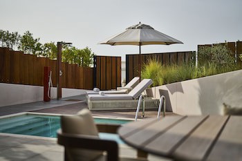 Erth Abu Dhabi Hotel