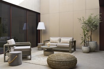 Erth Abu Dhabi Hotel
