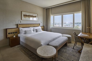 Erth Abu Dhabi Hotel