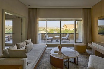 Erth Abu Dhabi Hotel
