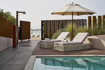 Erth Abu Dhabi Hotel