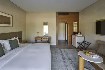 Erth Abu Dhabi Hotel