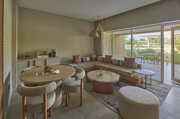 Erth Abu Dhabi Hotel