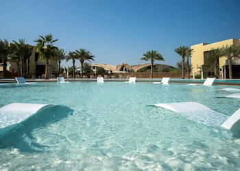 Erth Abu Dhabi Hotel