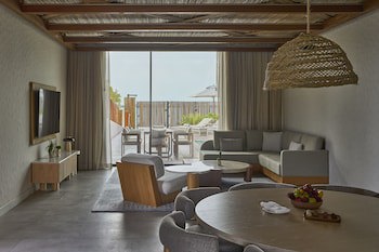 Erth Abu Dhabi Hotel