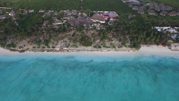 Diamonds Mapenzi Beach
