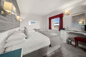 Cliffs Hotel - Blackpool