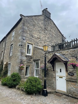 Ashfield House