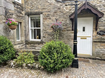 Ashfield House