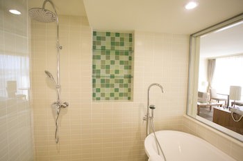 Guam Reef Hotel