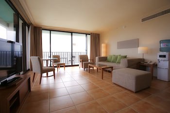 Guam Reef Hotel