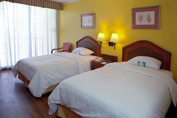 Guam Reef Hotel